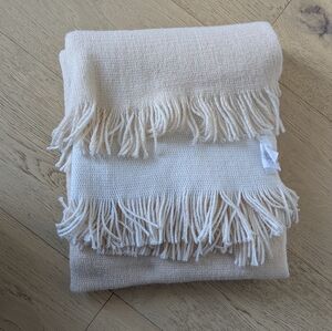 Oak & Fort reversible white cream blanket scarf